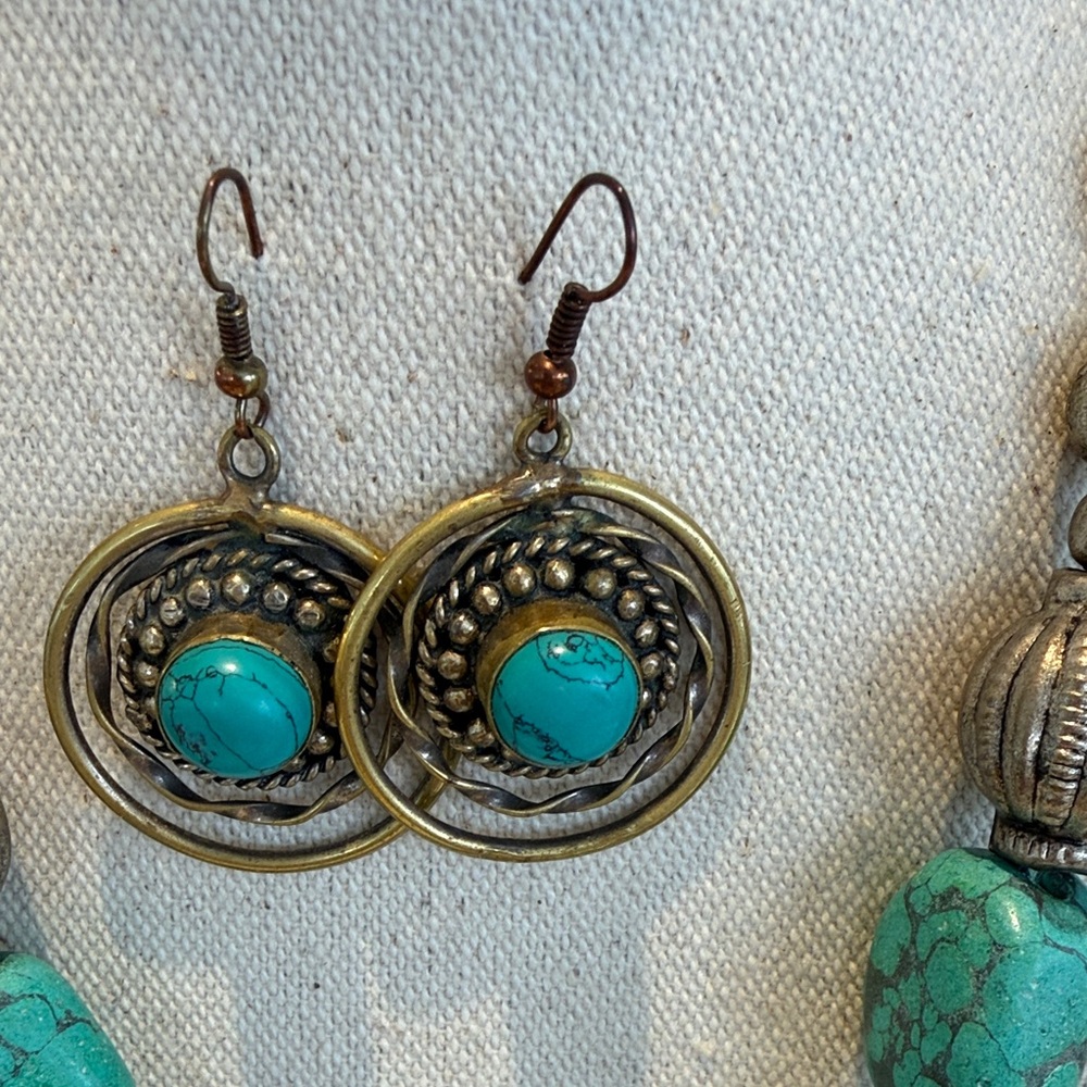 Turquoise Tibetan Silver Necklace and Earring Set - Picture 8 of 12